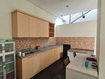 Rumah Siap Huni Cocok Untuk Kantor Dekat Diponegoro, Dr Soetomo