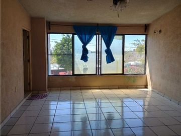 CASA EN VENTA EN ESQUINA CERCA DE FLORES MAGON CUERNAVACA