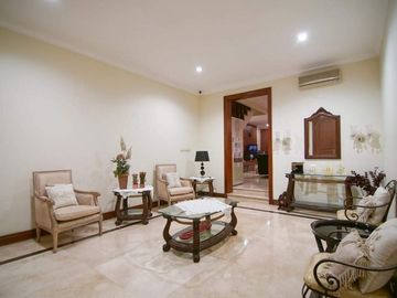 Dijual rumah Cantik Jl. Gaharu, Cipete, Jakarta selatan