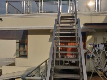 Dijual rumah Cantik Jl. Gaharu, Cipete, Jakarta selatan