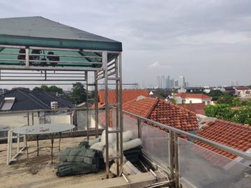 Dijual rumah Cantik Jl. Gaharu, Cipete, Jakarta selatan