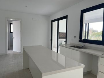 Casa en Venta a estrenar en La Calesa,Pilara,5 amb