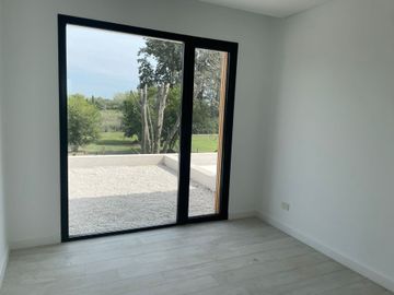 Casa en Venta a estrenar en La Calesa,Pilara,5 amb