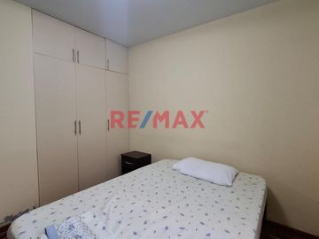 🌟 ¡OPORTUNIDAD ÚNICA EN CHICLAYO! 🌟

Descubre la comodidad y la modernidad en este hermoso departamento flat, perfectamente ubicado en Av. Grau 1078