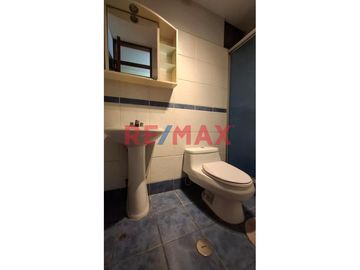 🌟 ¡OPORTUNIDAD ÚNICA EN CHICLAYO! 🌟

Descubre la comodidad y la modernidad en este hermoso departamento flat, perfectamente ubicado en Av. Grau 1078