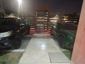 🌟 ¡OPORTUNIDAD ÚNICA EN CHICLAYO! 🌟

Descubre la comodidad y la modernidad en este hermoso departamento flat, perfectamente ubicado en Av. Grau 1078