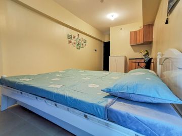 RUSH SALE | SEMI-FURNISHED | STUDIO UNIT
