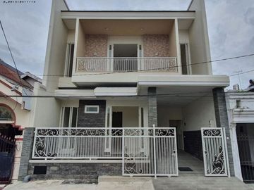 Rumah Wisma Permai Barat, New, Minimalis
