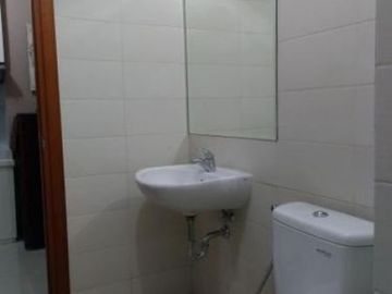 JUAL 1BR Apartemen Woodland Park Residence furnish cendana 17.