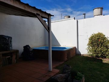 Chalet en venta en Villa Luzuriaga