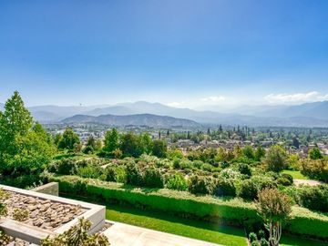 Exclusivo, imponente vista, piscina climatizada