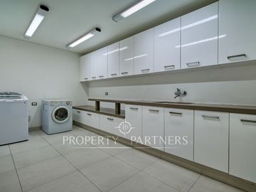 Exclusivo, imponente vista, piscina climatizada