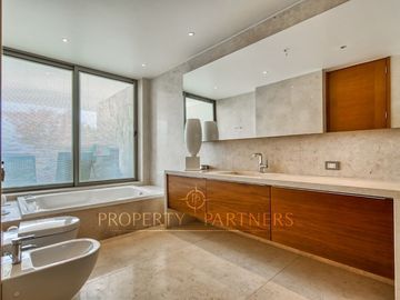 Exclusivo, imponente vista, piscina climatizada