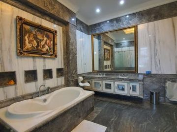 DIJUAL RUMAH LUAS dan MEWAH at Jl BANGKA / KEMANG, JAKSEL