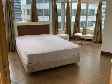 Spacious 2brw PS Fully Furnish Condo in Makati One Central Condo Salcedo Village