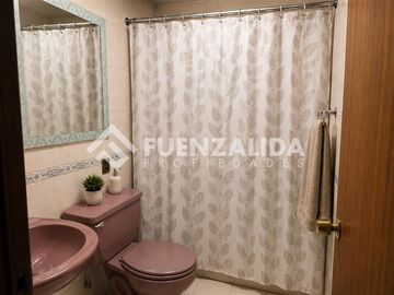 Casa en venta de 3 dorm. en Las Condes.