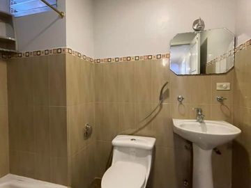 Vendo departamento central en Loja