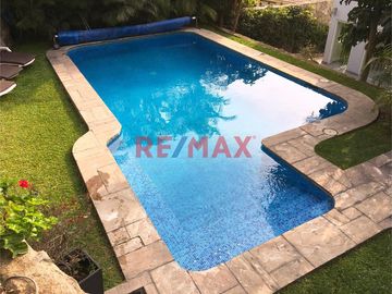 Vendo Casa Exclusiva En Urb.La Planicie (El Refugio) La Molina