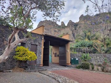 Vendo preciosa propiedad con vista panorámica a las montañas en Tepoztlán Morelo