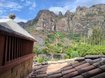 Vendo preciosa propiedad con vista panorámica a las montañas en Tepoztlán Morelo