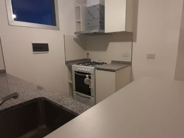 Hermoso departamento de dos ambientes a estrenar en piso alto (14 C)