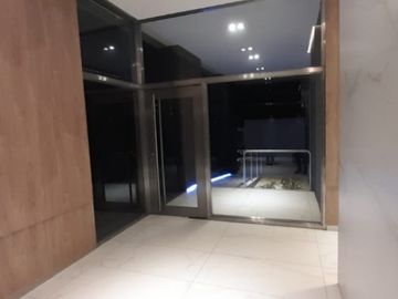 Hermoso departamento de dos ambientes a estrenar en piso alto (14 C)