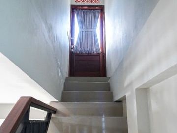RUMAH BARU 3 LT DI JIMBARAN DEKAT PANTAI MELASTI