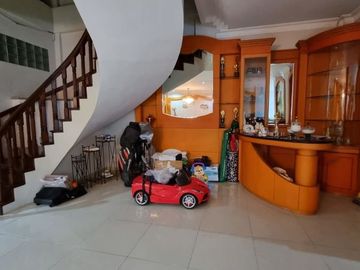 Villa di Komplek Taman Polonia 3