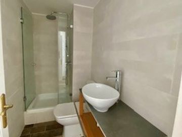 Departamento en venta de 4 dorm. Sector Cochoa