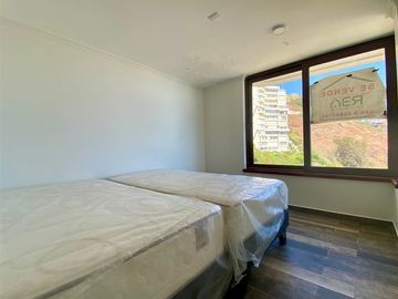 Departamento en venta de 4 dorm. Sector Cochoa