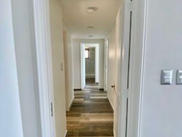 Departamento en venta de 4 dorm. Sector Cochoa