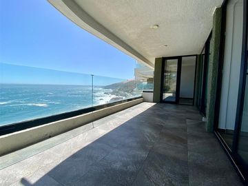 Departamento en venta de 4 dorm. Sector Cochoa