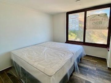 Departamento en venta de 4 dorm. Sector Cochoa
