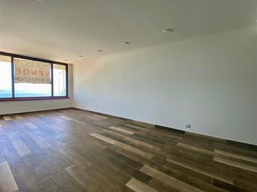 Departamento en venta de 4 dorm. Sector Cochoa
