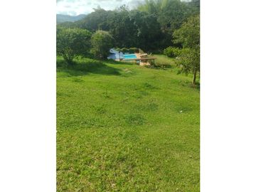 SE VENDE CASA CAMPESTRE EN LA CUMBRE REA 9.900 M2