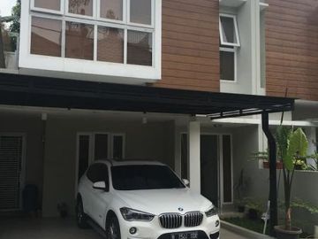 Rmh second 2 lantai dlm cluster lebak bulus,Jaksel