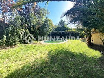 Casa en venta de 4 dorm. en Las Condes