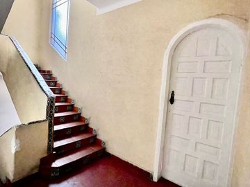 Edificio NUEVO PRECIO  Bucareli casi Av Chapultepec .Amplio Uso de. suelo. HC6/25