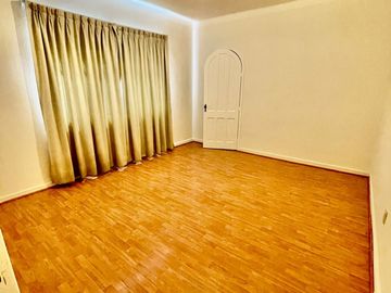Edificio NUEVO PRECIO  Bucareli casi Av Chapultepec .Amplio Uso de. suelo. HC6/25
