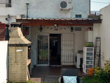 Se Vende IMPECABLE PH de 3/4 Ambientes en Munro