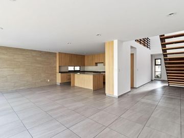 Residencia de Autor en Cumbres del Lago, 5 Recamaras, 5 Baños, Jardín, Lujo