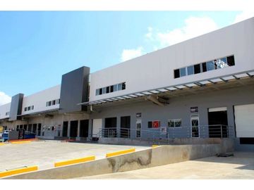ALQUILER BODEGA COMERCIAL VIA TOCUMEN
