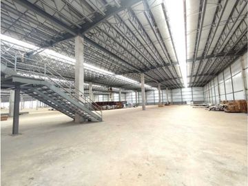 ALQUILER BODEGA COMERCIAL VIA TOCUMEN