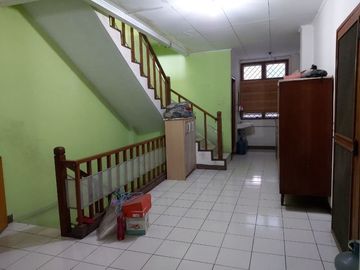 SEWA MURAH 2 RUKO JADI SATU DI MANGGA BESAR, JAKARTA BARAT