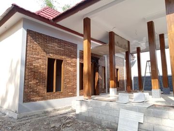 Dekat Exit Tol Jogja & Candi Prambanan, Rumah Joglo Luas & Asri