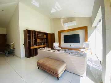 Casa en Fraccionamiento en Paraíso Country Club, Emiliano Zapata, Morelos