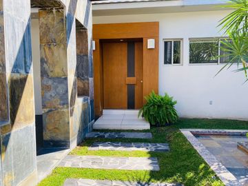 Casa en Fraccionamiento en Paraíso Country Club, Emiliano Zapata, Morelos