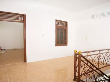Jual Rumah Dekat UNIMUS, RSUD Wongsonegoro Semarang