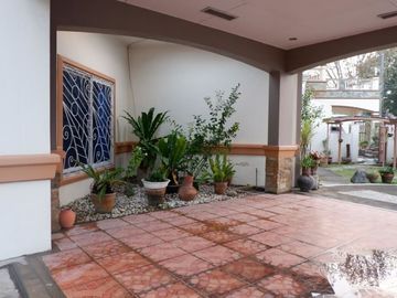 Bungalow House with 3 Bedroom for Sale in Angeles City