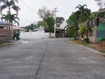 Bungalow House with 3 Bedroom for Sale in Angeles City